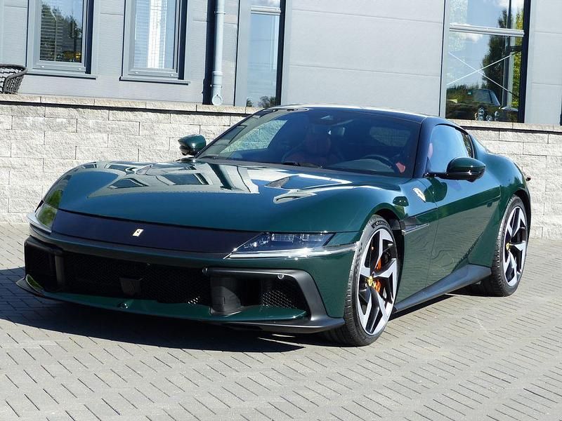 Racing green Neu 2025 Ferrari 12 Cilindri Coupé | 492.800 € - Bild 1/4