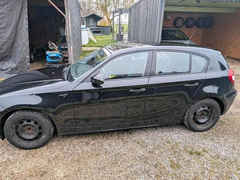 Second-hand BMW 116 116 CP (85 kW) 2005 Negru Hatchback
