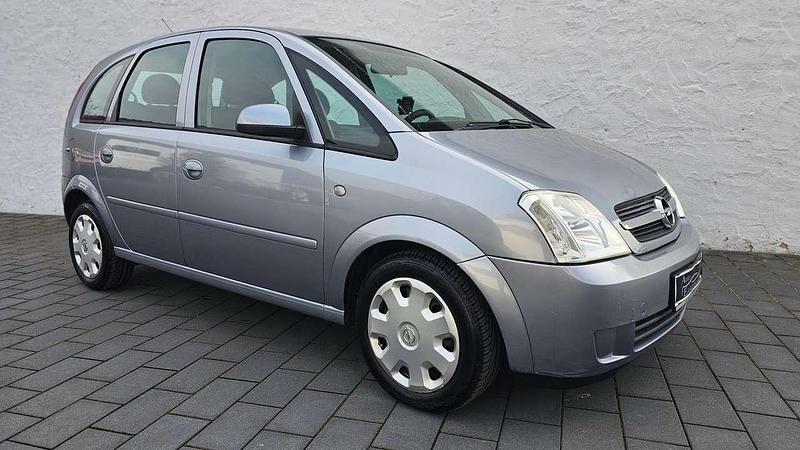 Lichtsilber m2 Gebraucht 2005 Opel Meriva Edition Van / Kleinbus | 2.499 € (Etwas zu teuer) - Bild 1/4