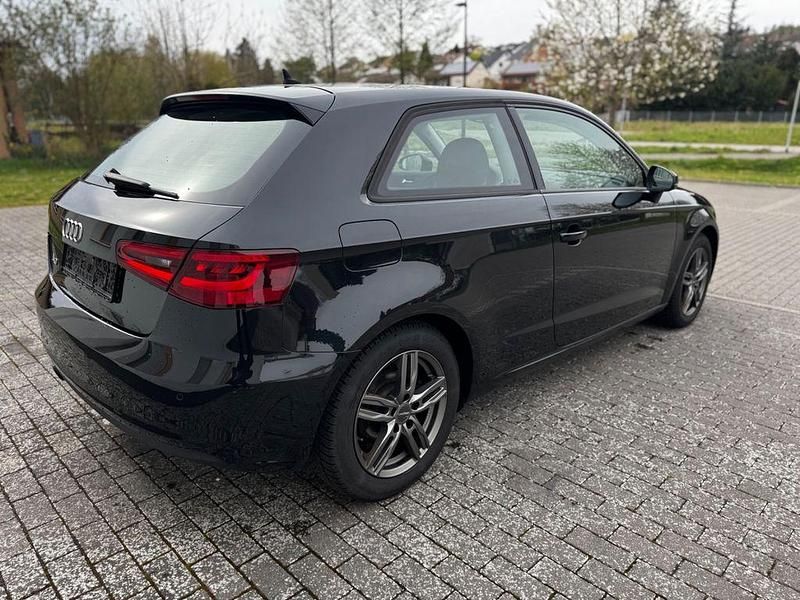 Gebraucht Audi A3 Ambition 122 PS (89 kW) 2013 Schwarz Limousine
