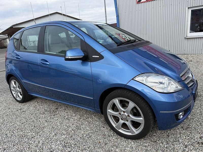 Gebraucht Mercedes A200 Avantgarde 136 PS (100 kW) 2009 Blau Limousine