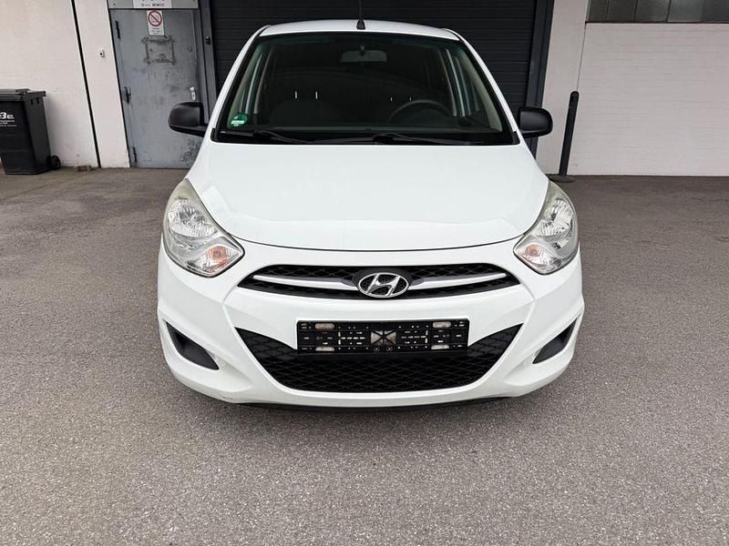 Gebraucht Hyundai i10 Classic 69 PS (50 kW) 2012 Weiß Kleinwagen