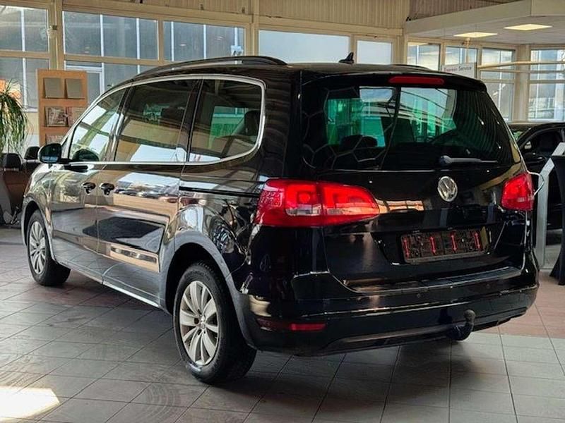 Gebraucht VW Sharan Comfortline 140 PS (102 kW) 2014 Deep black perleffekt Van / Kleinbus