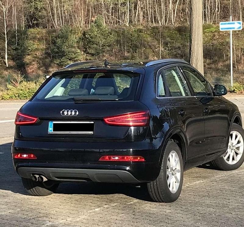 Gebraucht Audi Q3 140 PS (102 kW) 2013 Schwarz SUV