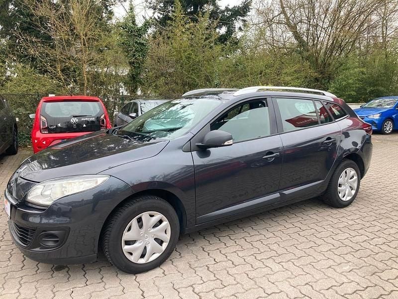 Gebraucht Renault Mégane III 101 PS (74 kW) 2012 Blau Kombi