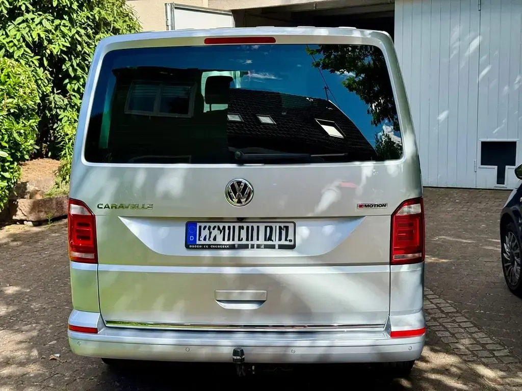 Gebraucht VW Caravelle Highline 199 PS (146 kW) 2019 Silber Van