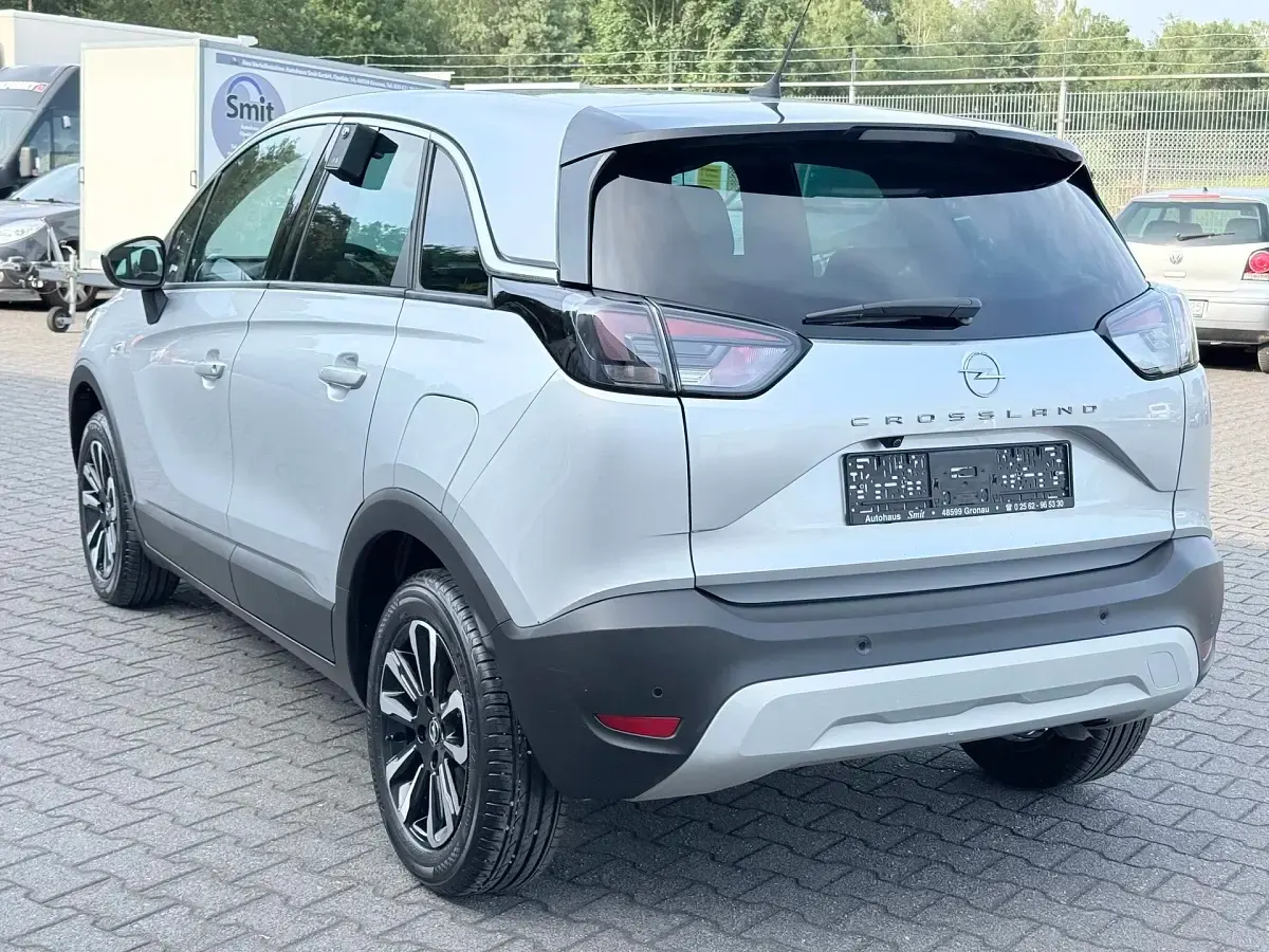 Gebraucht Opel Crossland Elegance 110 PS (80 kW) 2024 Lackierung aluminiumgrau/metallic klarlack SUV