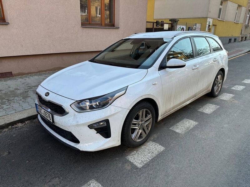 Weiß Gebraucht 2020 Kia Ceed Sportswagon 2 Kombi | 12.800 € (Superpreis) - Bild 1/4