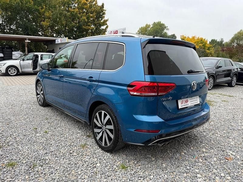 Gebraucht VW Touran Highline 150 PS (110 kW) 2019 Blau Van / Kleinbus