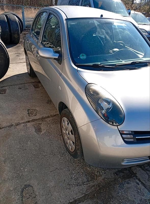 Gebraucht Nissan Micra 48 PS (35 kW) 2004 Silber Kleinwagen