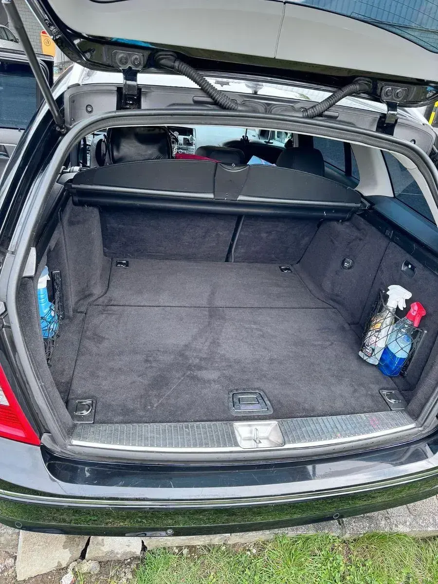 Gebraucht Mercedes C180 Elegance 156 PS (114 kW) 2010 Schwarz Kombi