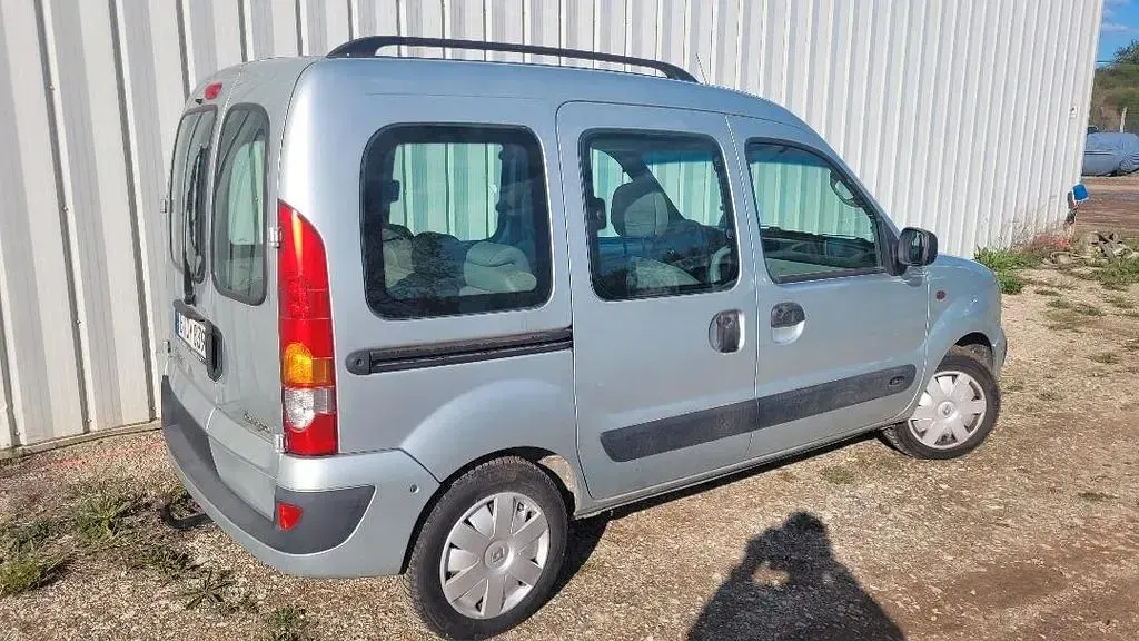 Gebraucht Renault Kangoo Expression 95 PS (69 kW) 2003 Silber Van / Kleinbus