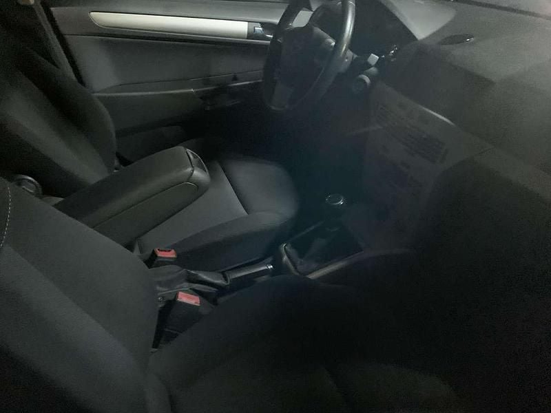 Gebraucht Opel Astra 105 PS (77 kW) 2007 Grau Kombi