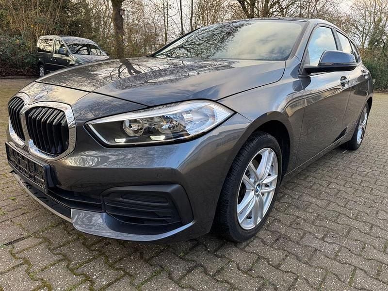 Gebraucht BMW 116 Advantage 116 PS (85 kW) 2020 Grau Kleinwagen