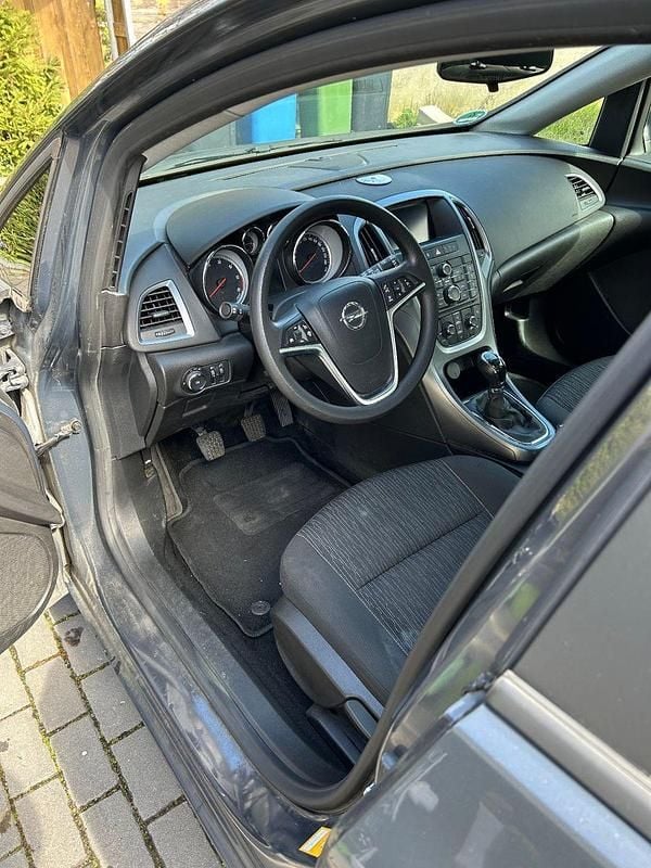 Gebraucht Opel Astra Eco 110 PS (80 kW) 2015 Schwarz Kombi