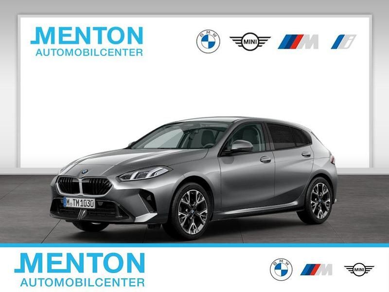 Grau Neu 2025 BMW 118 Performance Kleinwagen | 31.500 € (Superpreis) - Bild 1/4