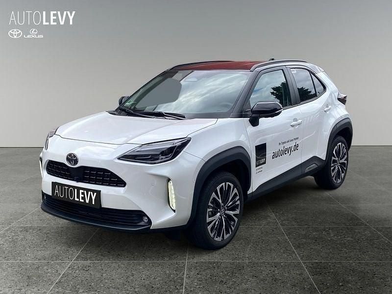 Weiß Gebraucht 2025 Toyota Yaris Cross Plus SUV | 36.820 € - Bild 1/4