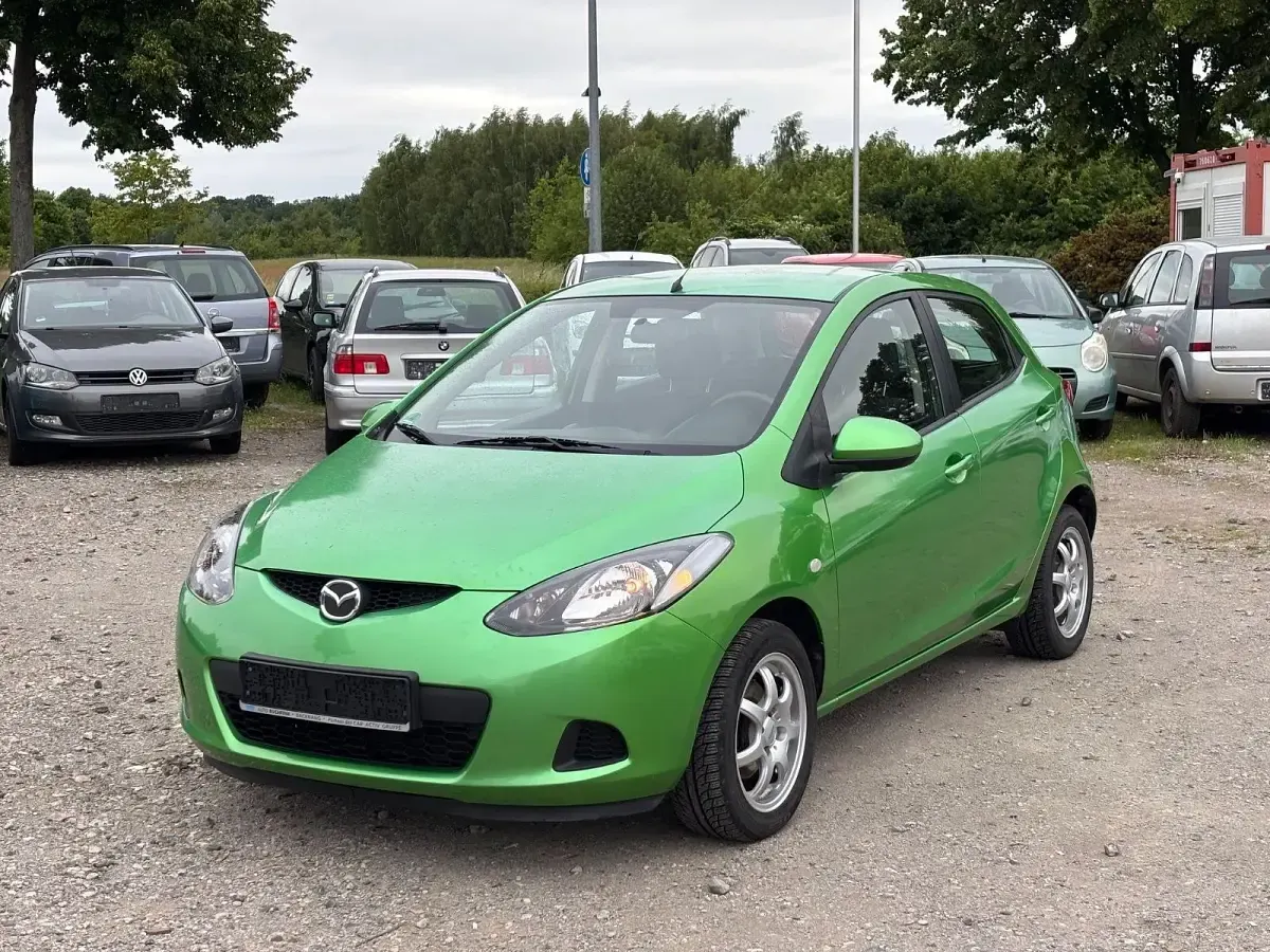 Gebraucht Mazda 2 86 PS (63 kW) 2009 Grün Kleinwagen
