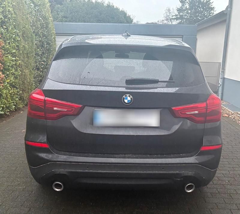 Second-hand BMW X3 190 CP (139 kW) 2018 Negru SUV