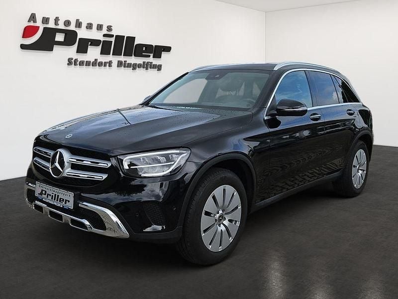 Schwarz Gebraucht 2021 Mercedes GLC400d SUV | 45.900 € (Fairer Preis) - Bild 1/4