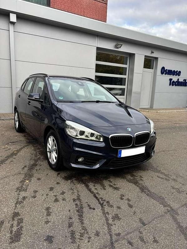 Blau Gebraucht 2016 BMW 216 Advantage Van / Kleinbus | 10.700 € (Fairer Preis) - Bild 1/4