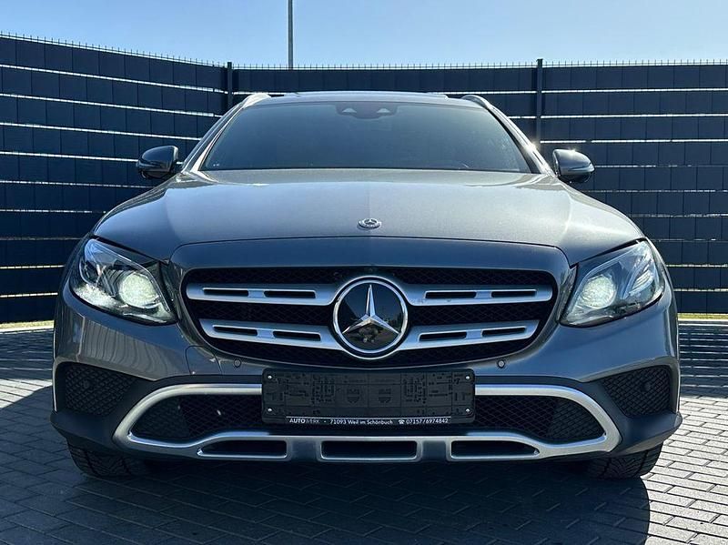 Second-hand Mercedes E400 340 CP (250 kW) 2019 Gri Berlinǎ
