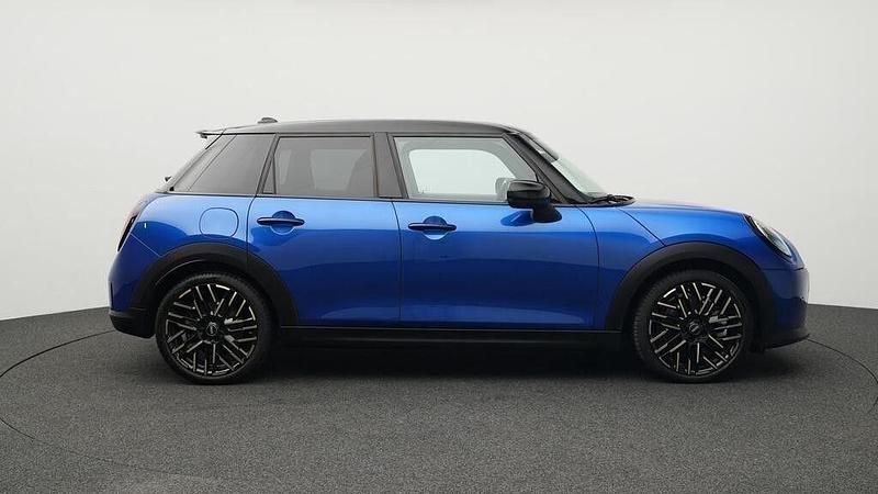 Gebraucht Mini Cooper S Favoured 204 PS (150 kW) 2024 Blau Kleinwagen