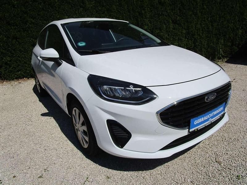 Gebraucht Ford Fiesta Trend 75 PS (55 kW) 2022 Frozen white Kleinwagen