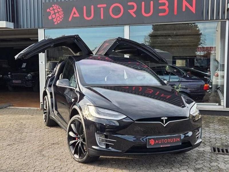 Second-hand Tesla Model X Performance 567 kW (772 CP) 2017 Negru SUV