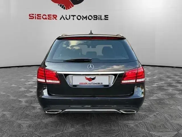Gebraucht Mercedes E350 AMG line 252 PS (185 kW) 2013 Schwarz Coupé
