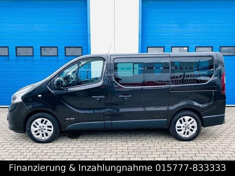 Schwarz Gebraucht 2018 Nissan NV300 Premium Edition Van | 19.500 € (Fairer Preis) - Bild 1/4