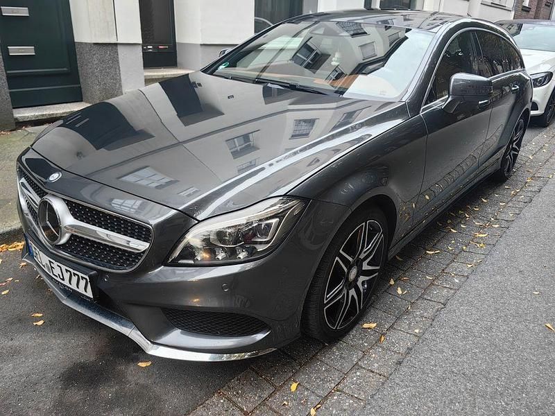 Grau Gebraucht 2015 Mercedes CLS350 Shooting Brake Kombi | 26.000 € - Bild 1/4
