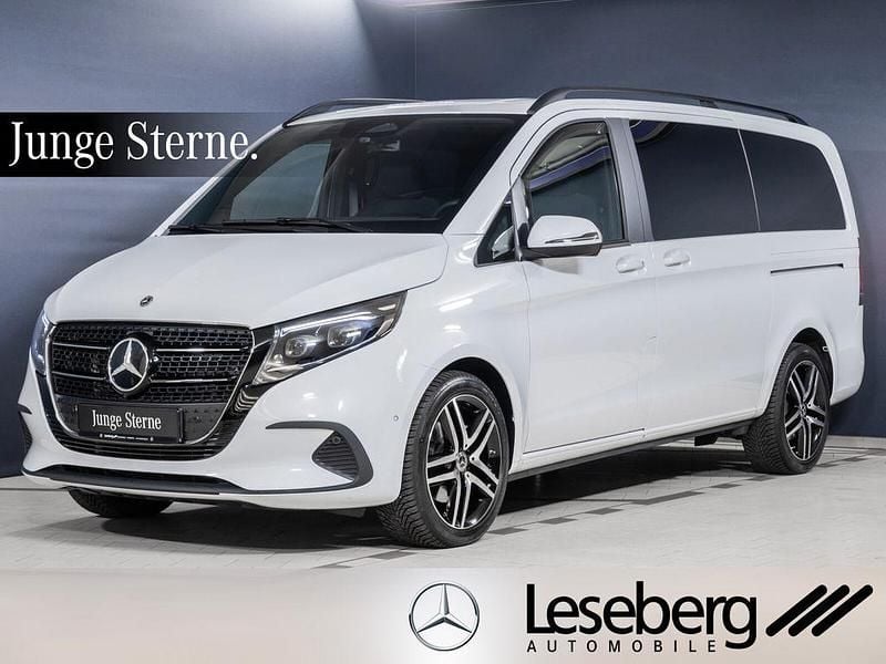 Bergkristallweiß Gebraucht 2024 Mercedes V300 Style Van / Kleinbus | 69.790 € (Etwas zu teuer) - Bild 1/4
