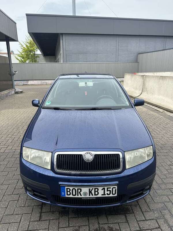 Blau Gebraucht 2006 Skoda Fabia Style Kleinwagen | 900 € (Guter Preis) - Bild 1/4