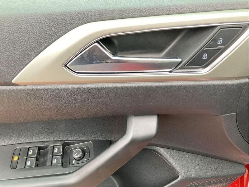 Gebraucht VW Taigo 150 PS (110 kW) 2024 Rot SUV