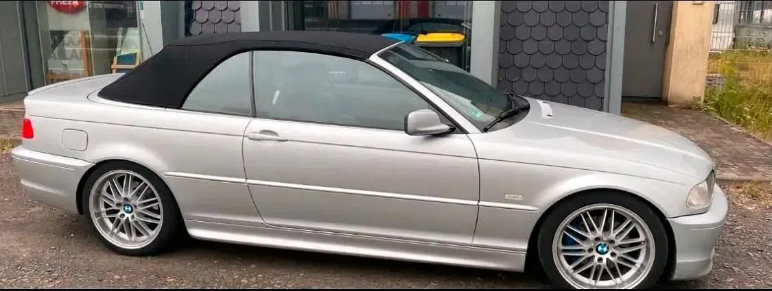 Gebraucht BMW 320 170 PS (125 kW) 2002 Silber Cabrio
