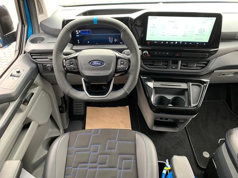 Neu Ford E-Transit 210 kW (286 PS) 2025 Digital aqua blau metallic Van