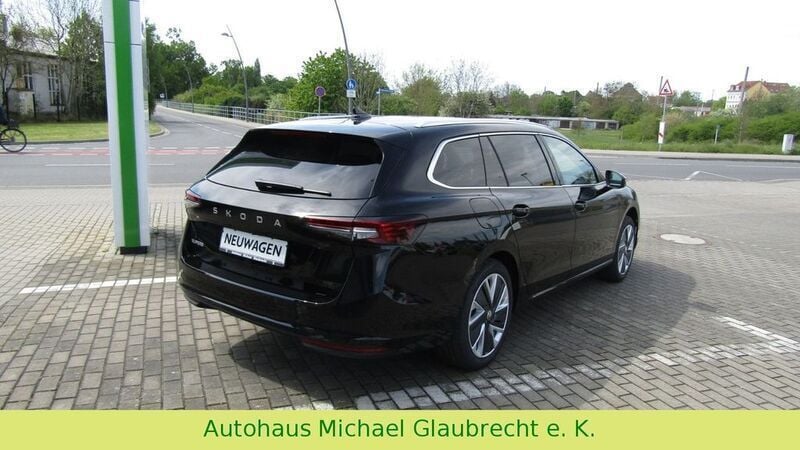 Używany Skoda Superb Selection 150 KM (110 kW) 2024 Czarny Kombi