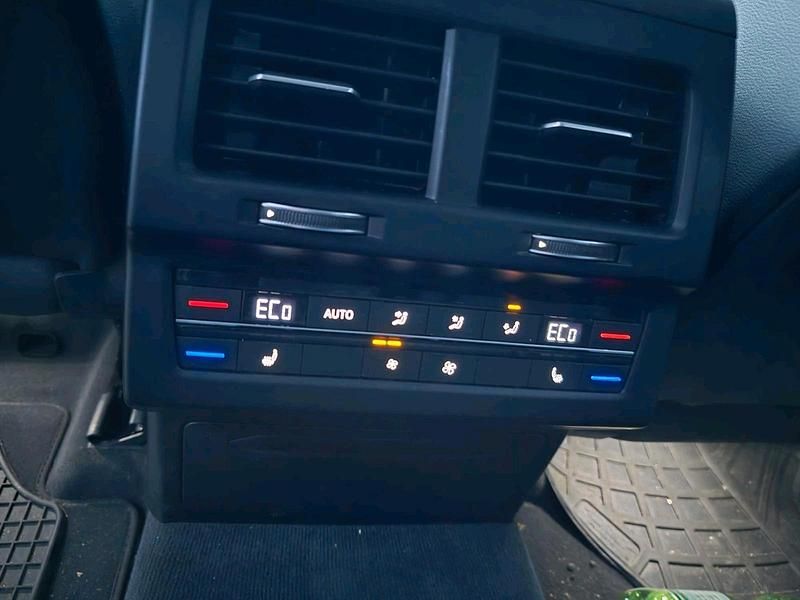 Gebraucht VW Touareg 231 PS (169 kW) 2019 Grau SUV