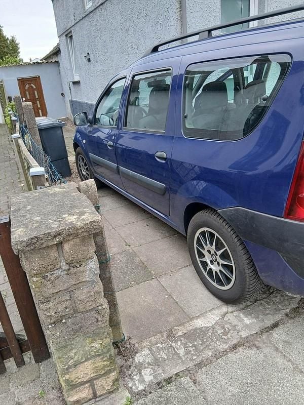 Second-hand Dacia Logan 105 CP (77 kW) 2008 Albastru Monovolum