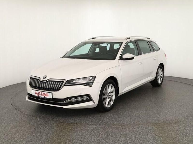 Weiss Gebraucht 2021 Skoda Superb | 23.990 € (Guter Preis) - Bild 1/4