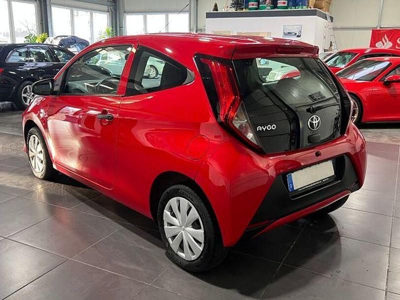 Gebraucht Toyota Aygo 72 PS (52 kW) 2019 Rot Kleinwagen