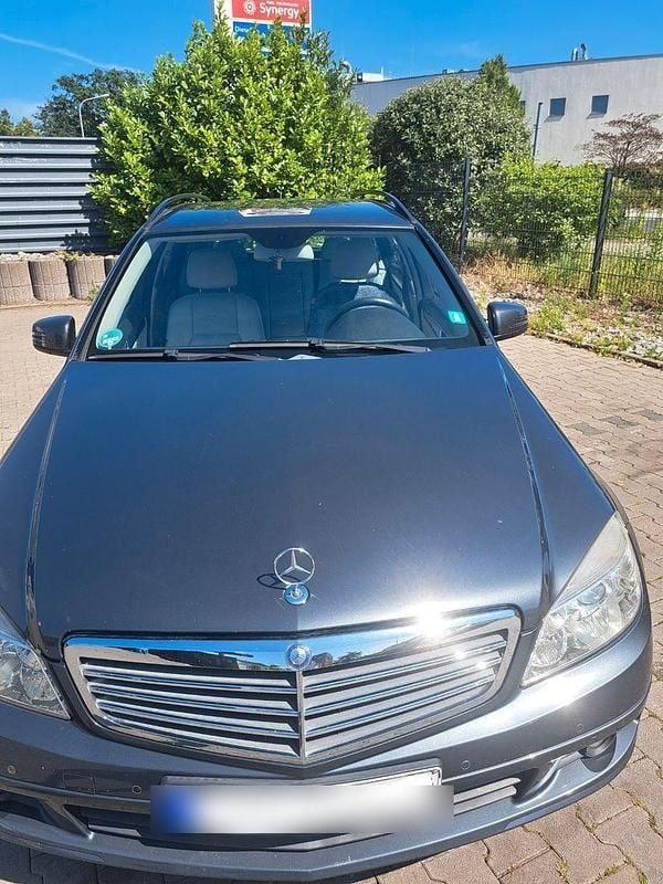 Grau Gebraucht 2010 Mercedes C200 Kombi | 6.000 € (Fairer Preis) - Bild 1/4