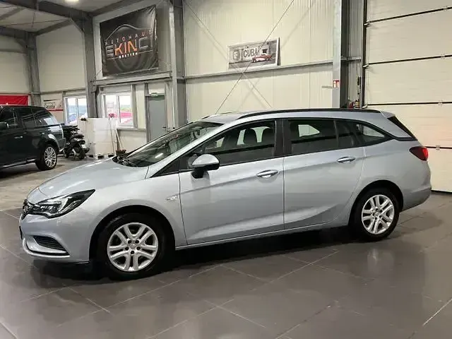 Gebraucht Opel Astra 110 PS (80 kW) 2019 Blau Kombi
