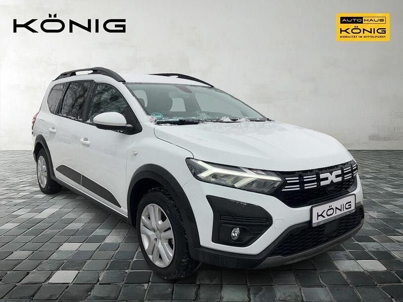 Gebraucht Dacia Jogger Expression 94 PS (69 kW) 2024 Arktisweiß Van / Kleinbus