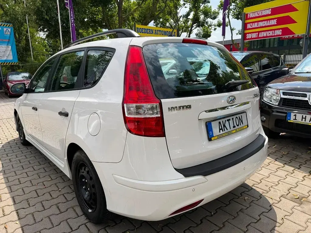 Gebraucht Hyundai i30 Classic 109 PS (80 kW) 2012 Weiß Kombi