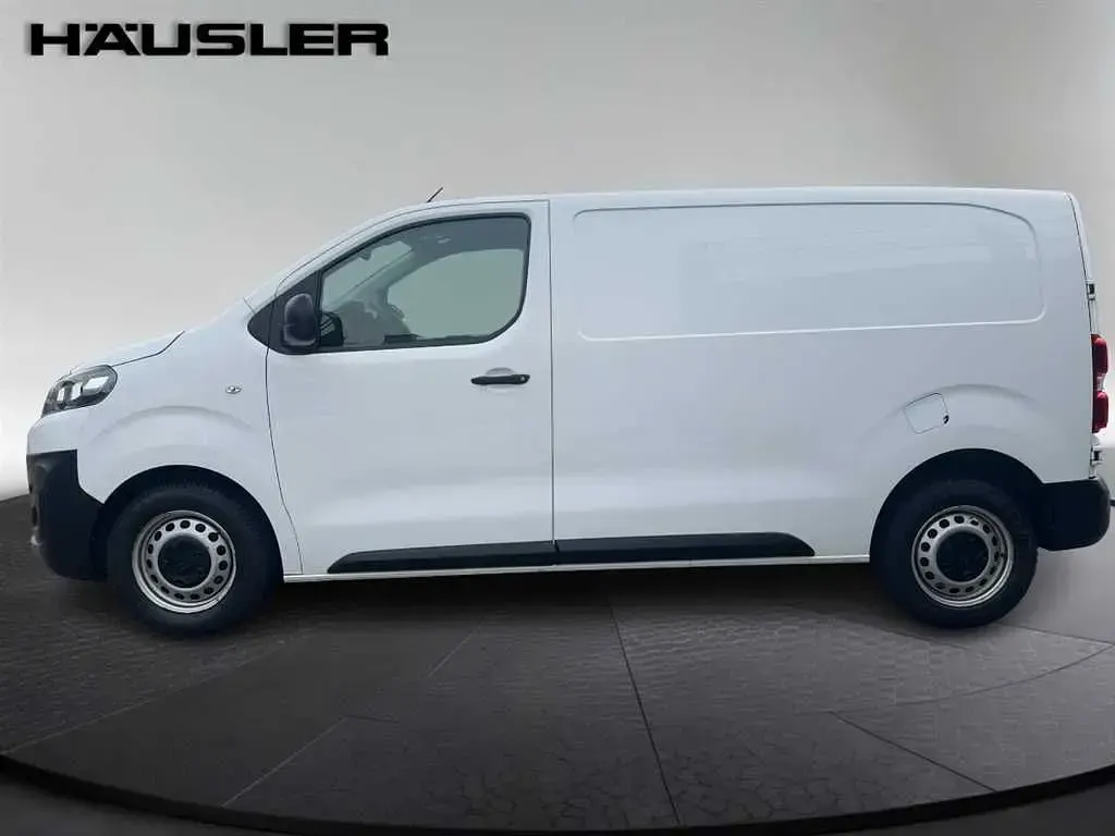 Usado Citroën Jumpy 144 HP (105 kW) 2022 Branco Monovolume