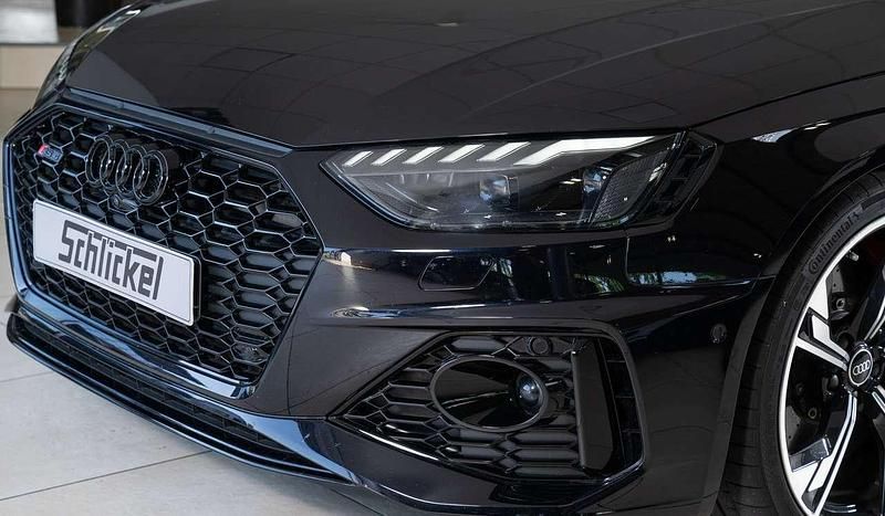 Gebraucht Audi RS4 450 PS (330 kW) 2024 Sebringschwarz kristalleffekt Kombi