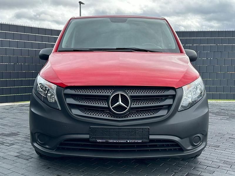 Gebraucht Mercedes Vito 136 PS (100 kW) 2021 Rot Van