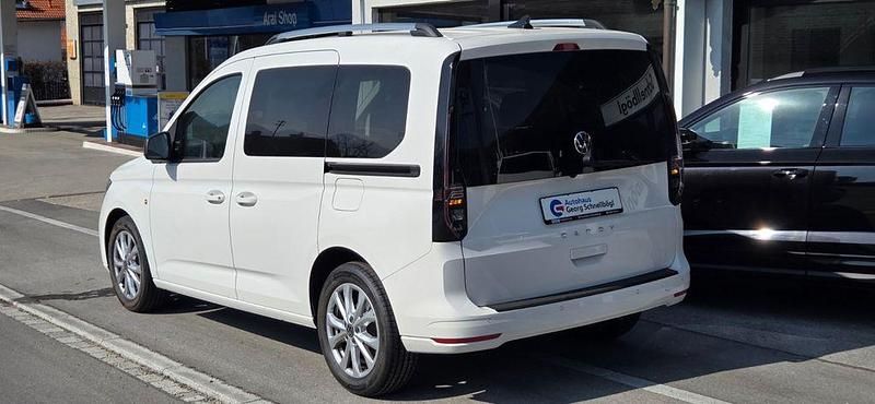 Gebraucht VW Caddy Life 116 PS (85 kW) 2024 Weiß Van / Kleinbus